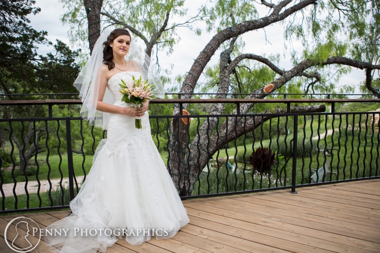 Bridal Portraits outdoor at TerrAdorna in Manor, TX
