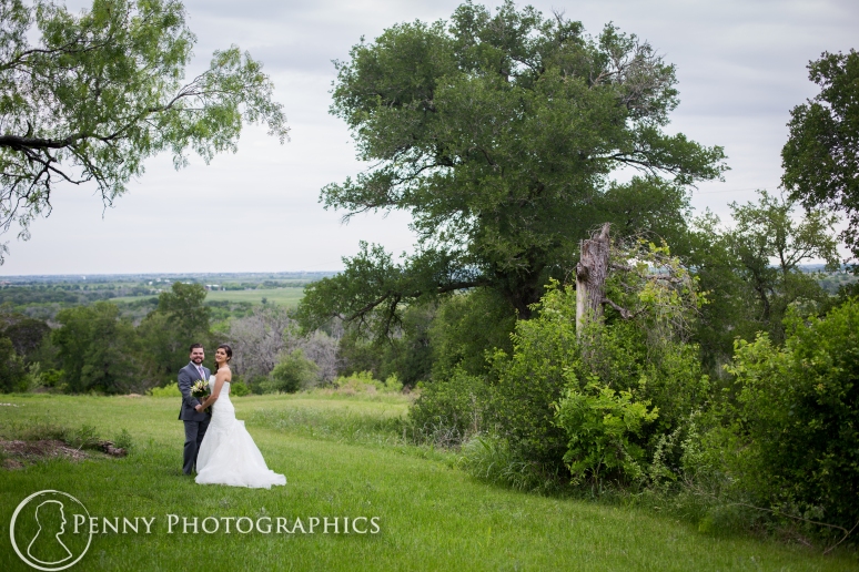 Wedding photos outdoor trees at TerrAdorna in Manor, TX