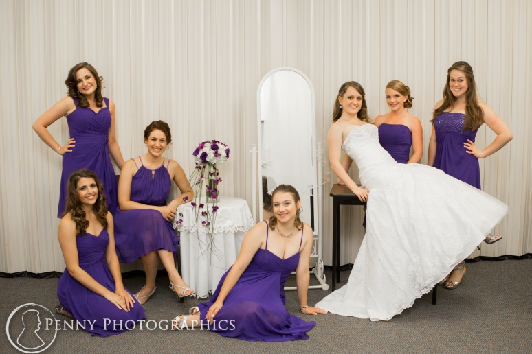 Bridal party posing at Georgetown, TX