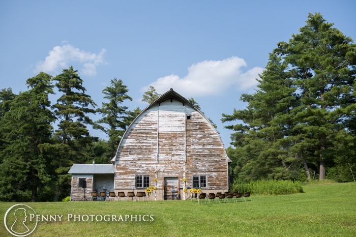 Barn wedding outdoor by Penny Photographics