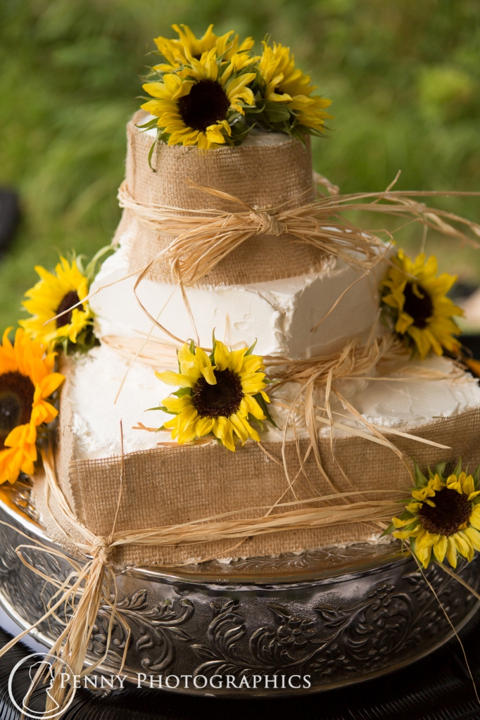 Wedding cake with sunflowers-Minnesota