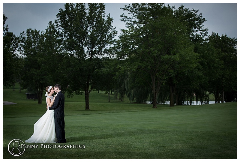 Oak Glen Golf Course Wedding couple on the green